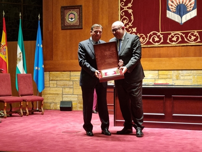 La Universidad de Córdoba reconoce a Luis Planas la apuesta del Ministerio de Agricultura, Pesca y Alimentación por la investigación pública para impulsar la digitalización agroalimentaria